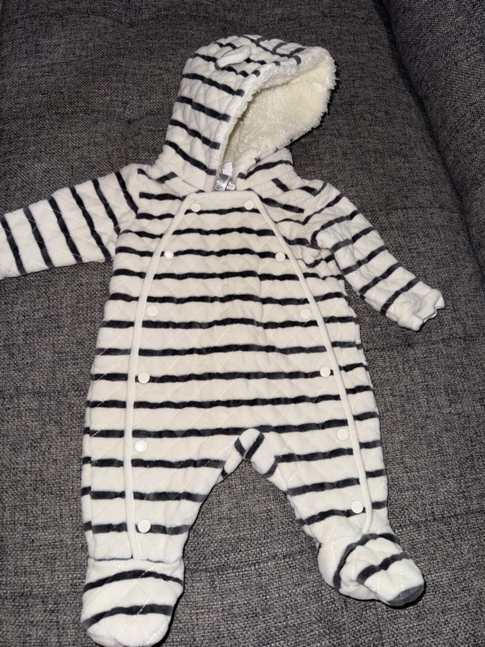 Nordstrom Quilted Fleece Lined Hooded Bunting one piece newborn size